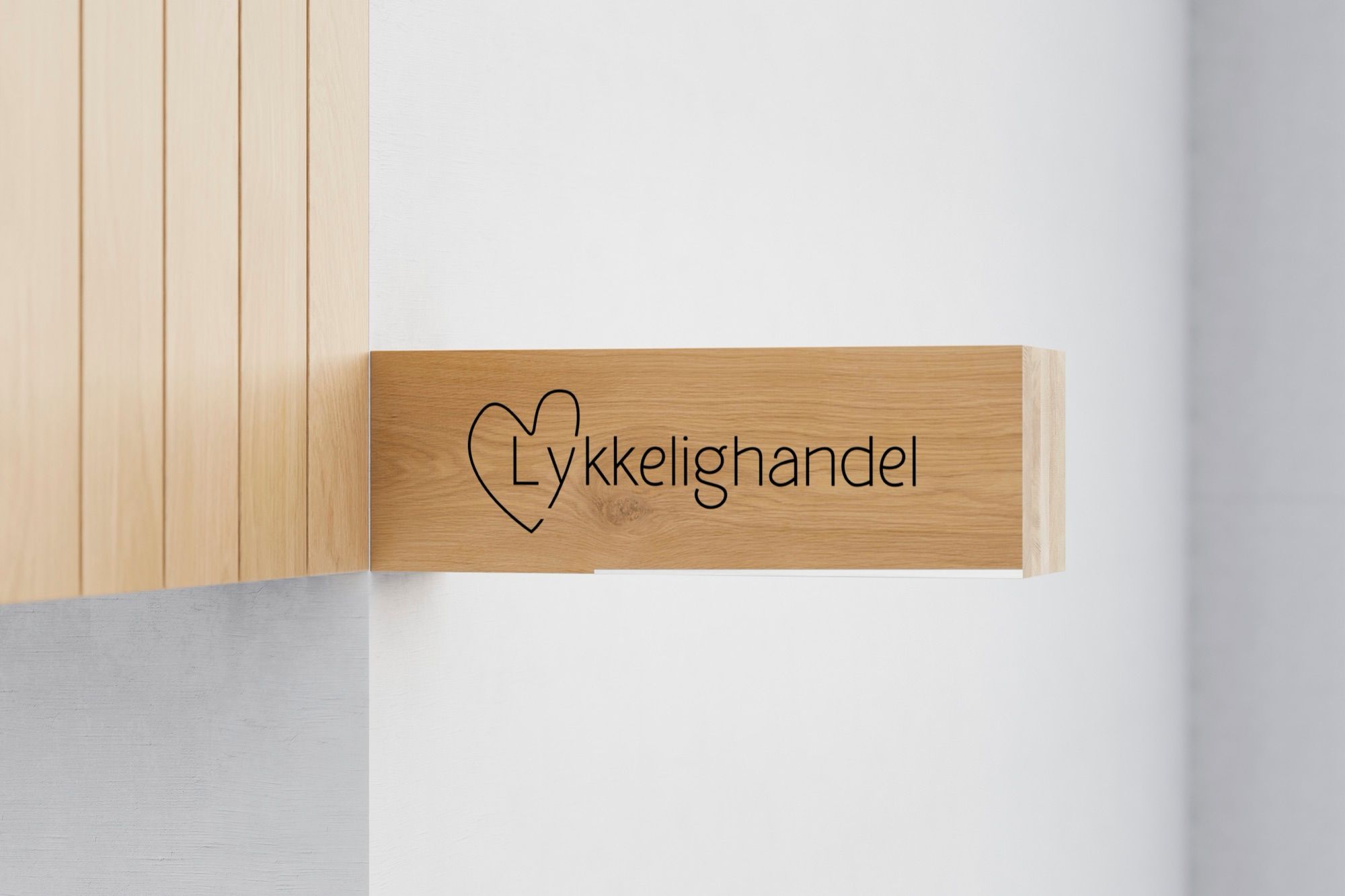 Lykkelig Handel Skilt I Tre.